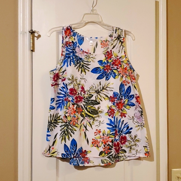 Time and Tru Tops - *2 for $10* Time and Tru floral tank
